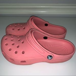 coral crocs, women’s 8